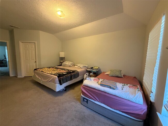 Building Photo - 25222 Ibris Ranch Dr