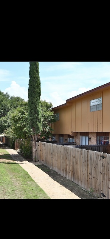 Building Photo - 801 W Marcy Dr