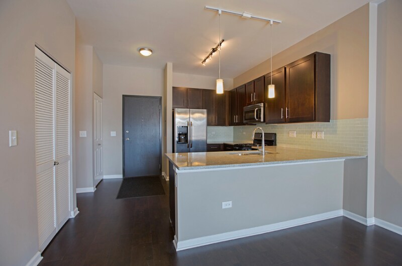 Building Photo - 2296 S Michigan Ave