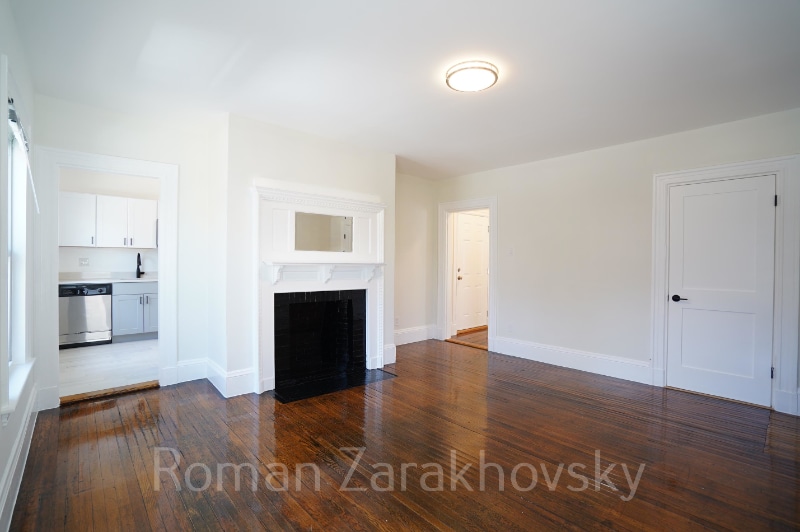 Building Photo - 66 Chester St