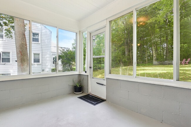 Building Photo - 1110 Trout Brook Dr