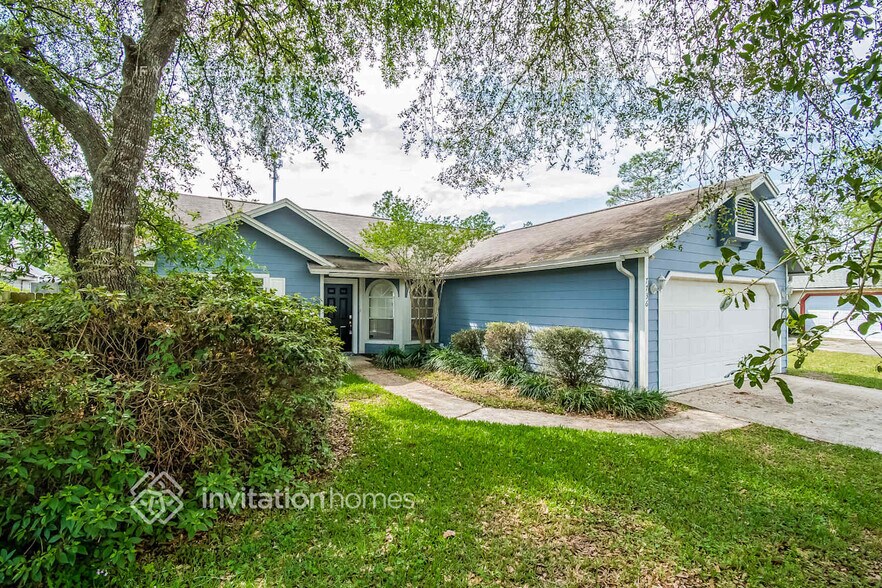 Primary Photo - 7736 Rockridge Dr W