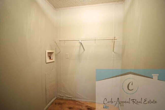 Building Photo - 3 bed / 2 bath mobile home - Nettleton