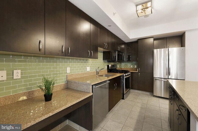 Building Photo - 440 L St NW