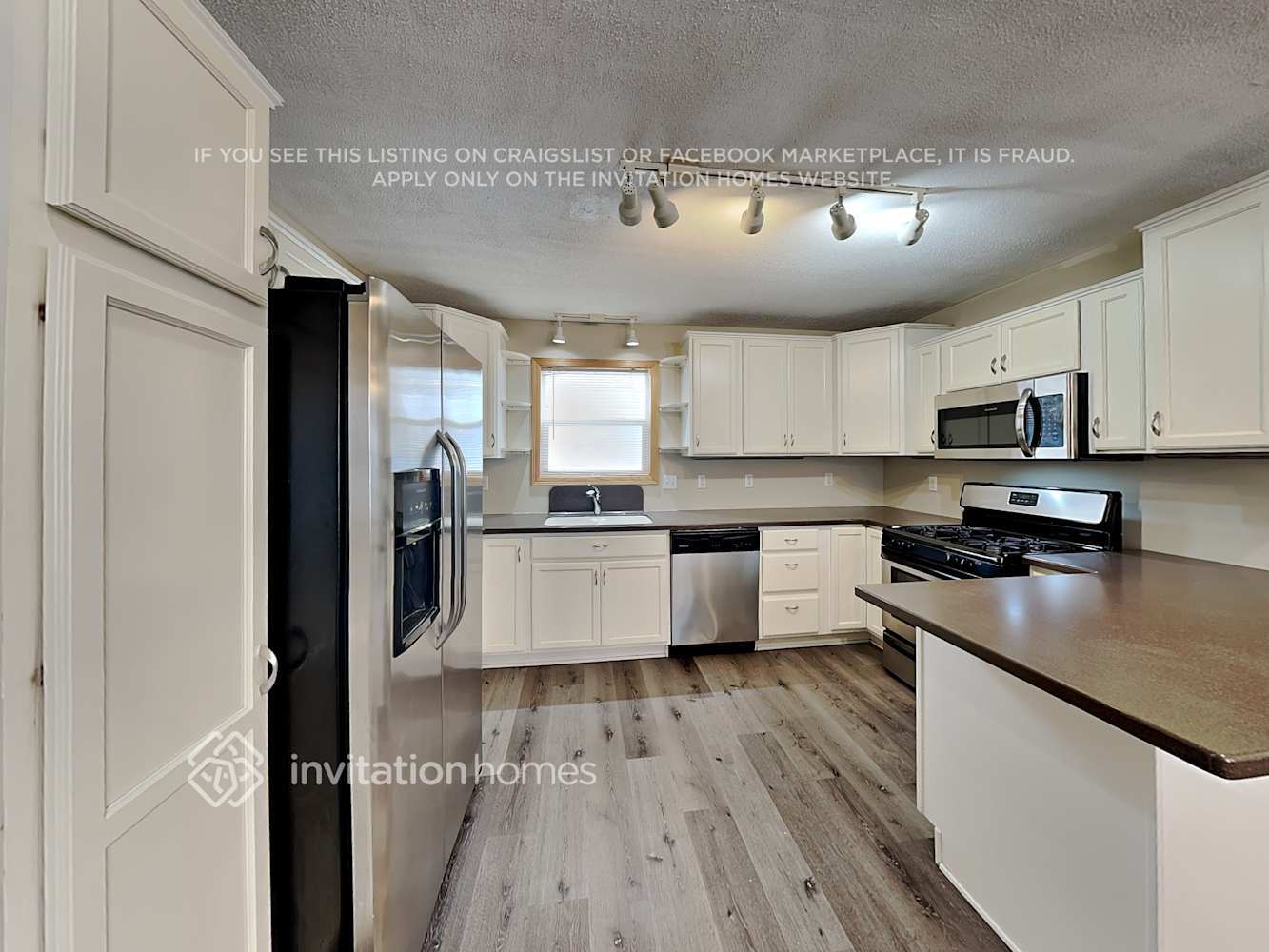 Building Photo - 85 Grove St