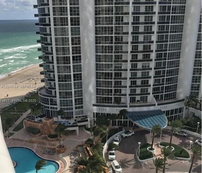 Building Photo - 18201 Collins Ave