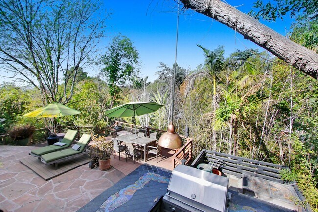 Building Photo - Pasadena Paradise! Mid Century Modern Home with Huge Deck and Hillside Views