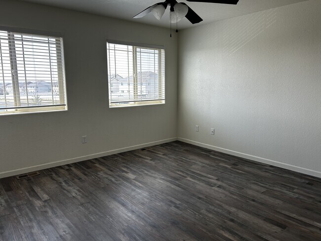 Building Photo - 4021 Medicine Man Trl