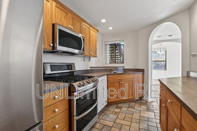 Building Photo - 1401 N Fourth St