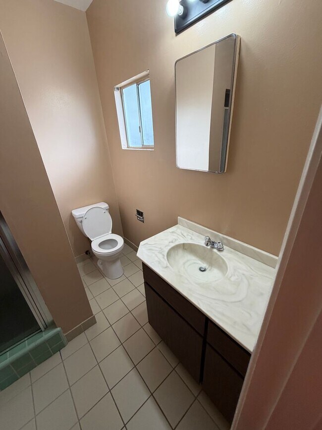 Building Photo - 3-Bedroom, 2-Bathroom Home for Rent – Move-In Ready!