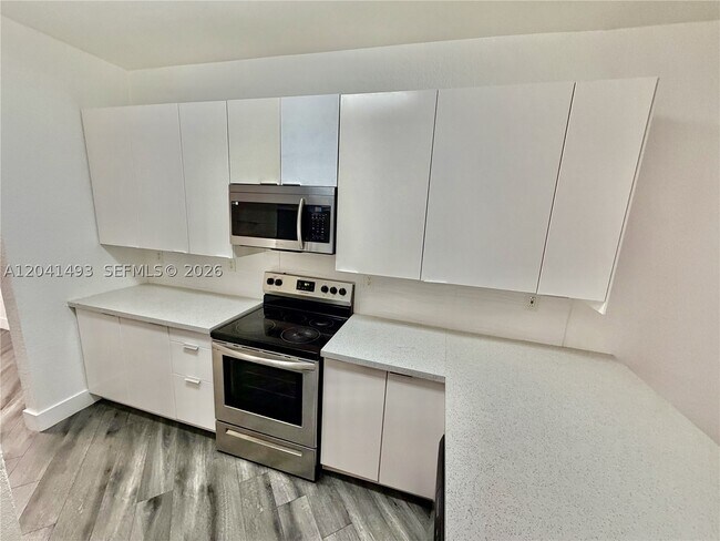 Building Photo - 14051 SW 49th St