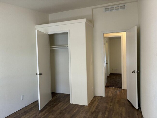 Building Photo - 3825 W 20 N