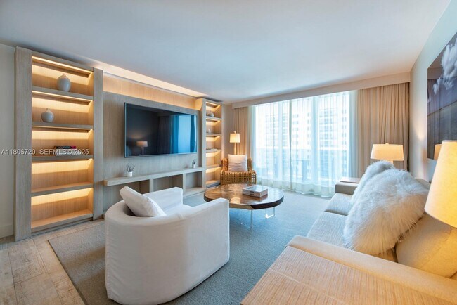 Building Photo - 102 24th St