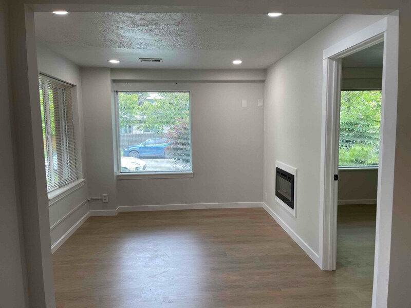 Building Photo - 8147 9th Ave SW