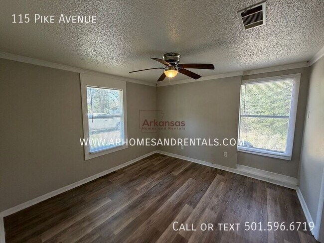 Building Photo - 115 Pike Ave