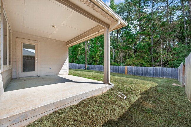Building Photo - 40320 Hilltop Pr Dr