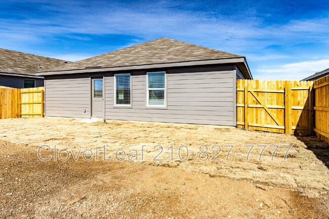 Building Photo - 706 Wolf Crest Blvd