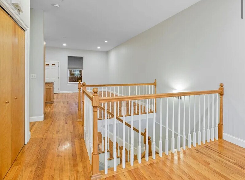Building Photo - 873 Harrison Ave