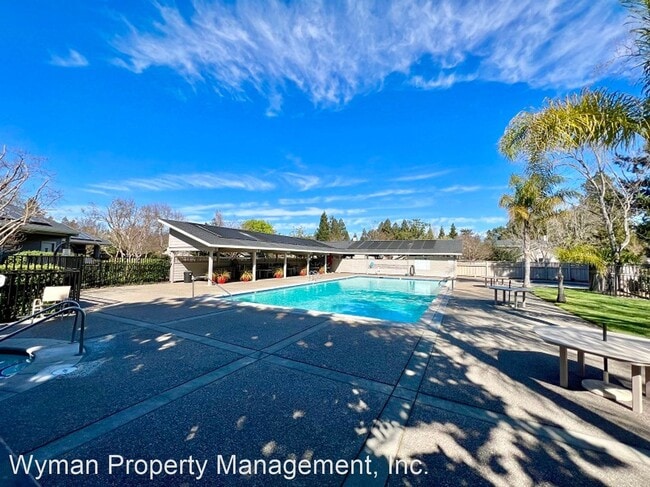 Building Photo - 2 br, 2.5 bath House - 36 Valley Club Circle