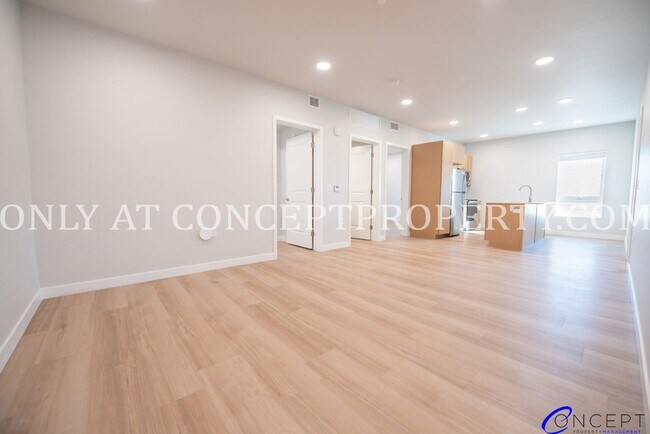 Building Photo - Modern Design, Exceptional Space: Discover This 3-Bedroom Residence at Studio Crossing! ***ONE MO...