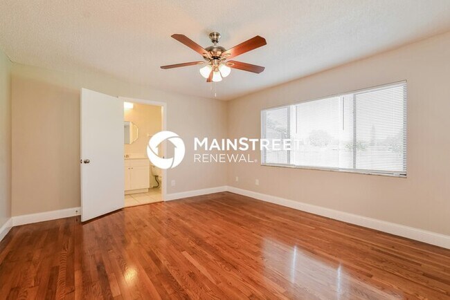 Building Photo - 4 Bedroom Pet-Friendly Home in LONGWOOD, FL with Main Street Renewal