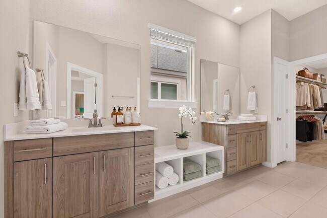 Building Photo - 1008 Summer Gln