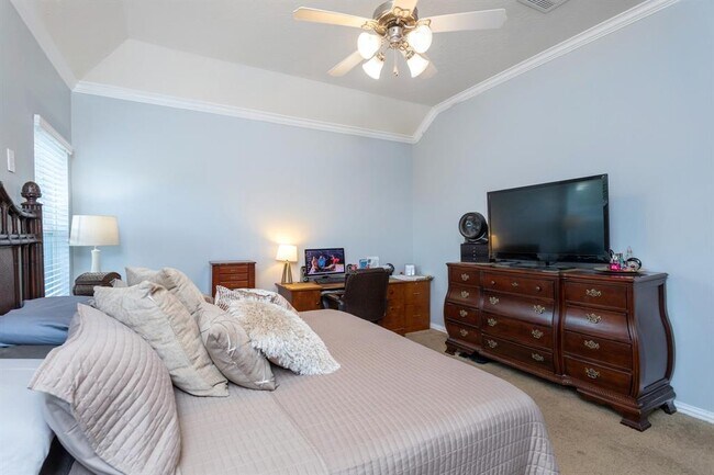 Building Photo - 3056 Winterberry Ln