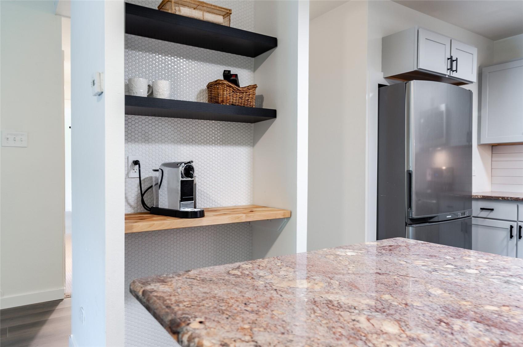Coffee/tea/wine bar in kitchen - 600 S Clinton St