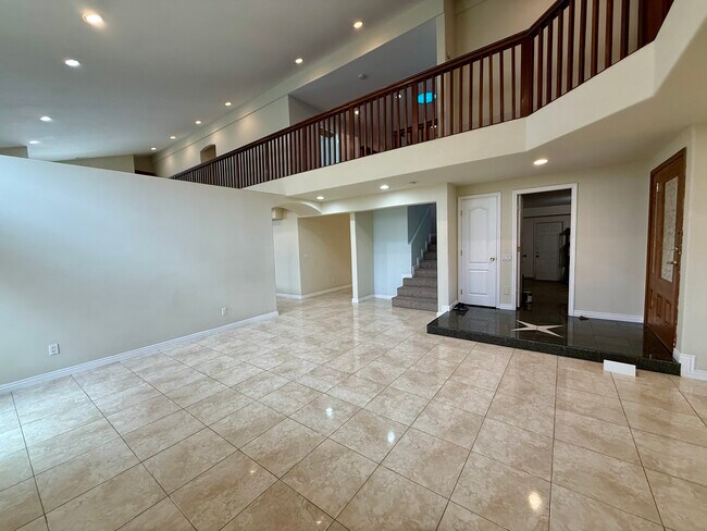 Building Photo - 12665 Sundance Ave