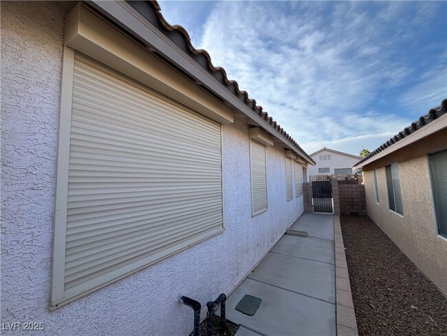 Building Photo - 8312 Gilded Crown Ct