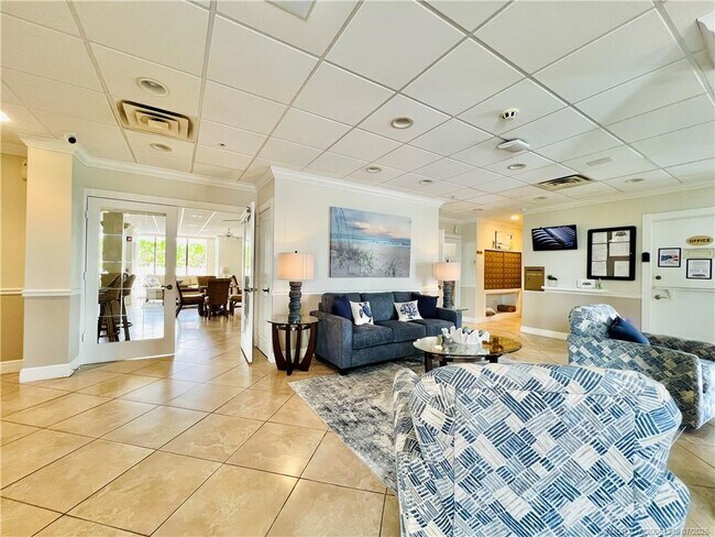 Building Photo - 10680 S Ocean Dr