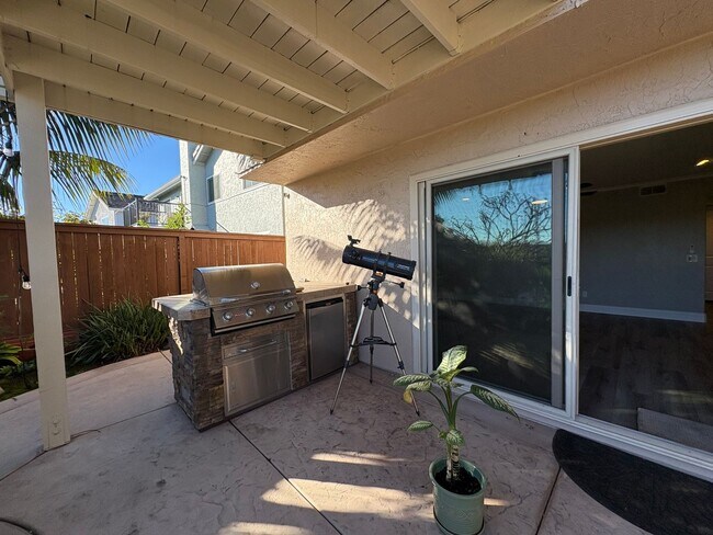 Building Photo - Beautiful 4B/3BA Home in Encinitas!