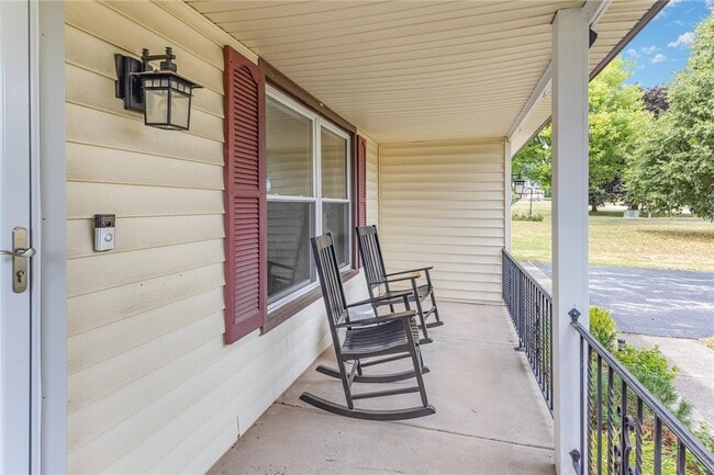 Building Photo - 62 Alger Dr