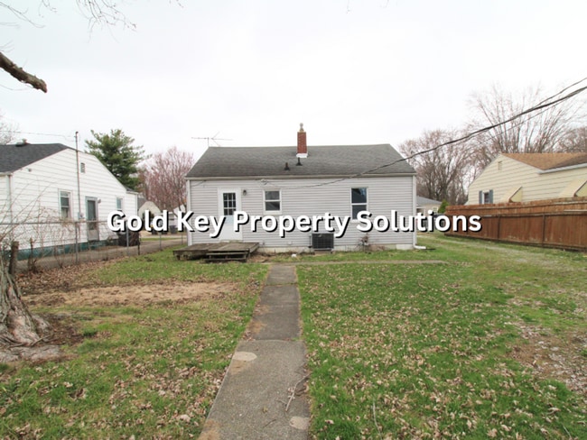 Building Photo - MEADOWBROOK AREA 2 BR 1 BA House with Central Air and Garage (NO SECTION 8)