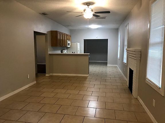 Building Photo - 206 E Cluster Ave,Tampa, FL 33604