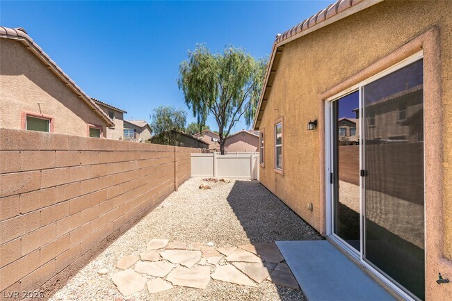 Building Photo - 6840 Frances Celia Ave
