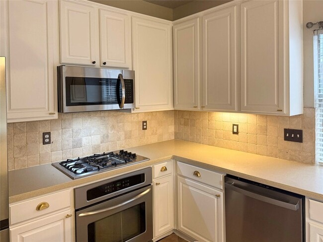 Building Photo - 13907 Carrington Ln