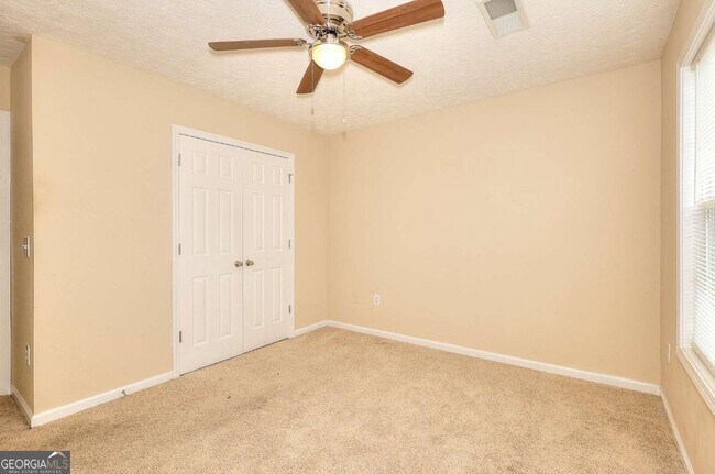 Building Photo - 453 Tara Commons Cir