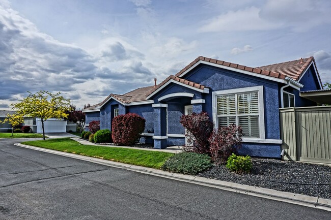Building Photo - 10591 Iron Point Cir
