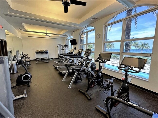 Building Photo - 2080 S Ocean Dr