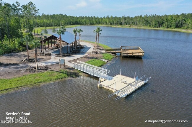 Building Photo - 459 Crestview Dr