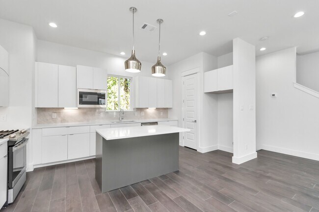 Building Photo - 4715 Independence Hts Ln