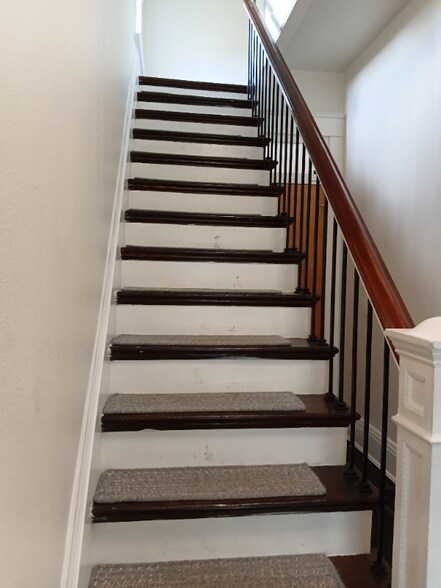 Building Photo - 2322 S 25th St