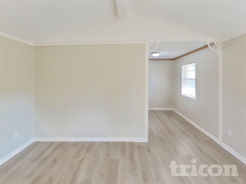 Building Photo - 1016 Kay Lynn St