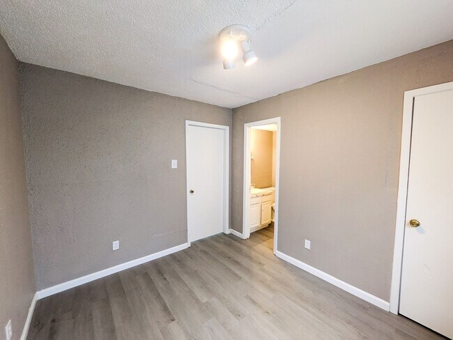 Building Photo - 4370 Avenue A