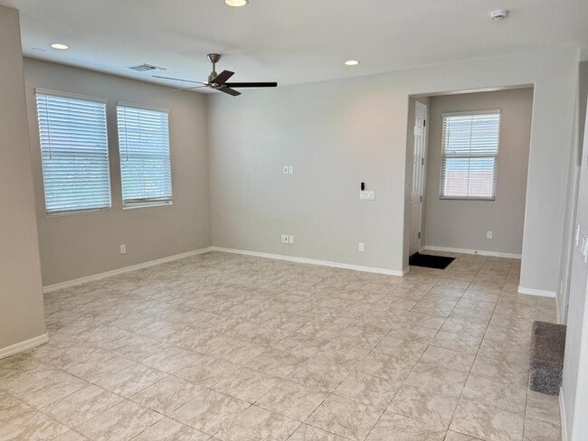 Building Photo - 14220 W Buckskin Trl