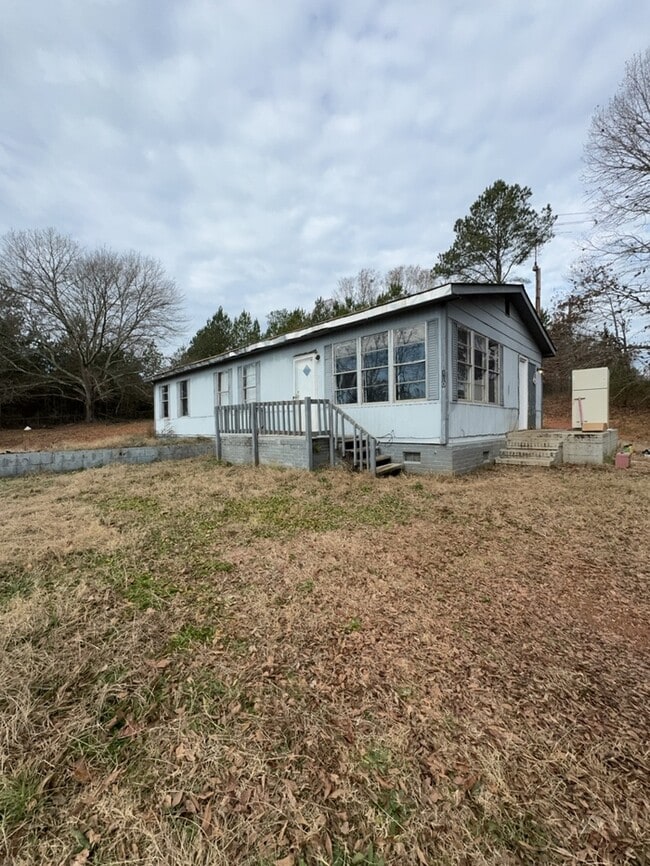 Primary Photo - 3 Bedroom 2 bathroom