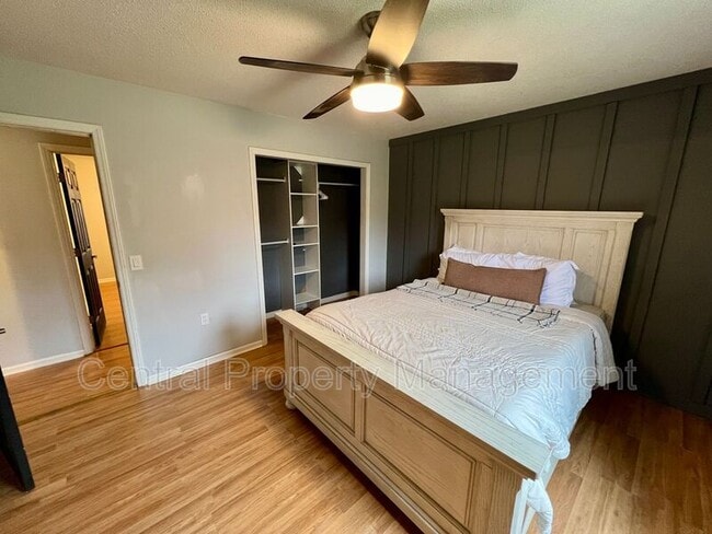 Building Photo - 102 Stoneledge Dr