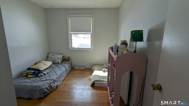 Building Photo - 3 Mountain View Dr