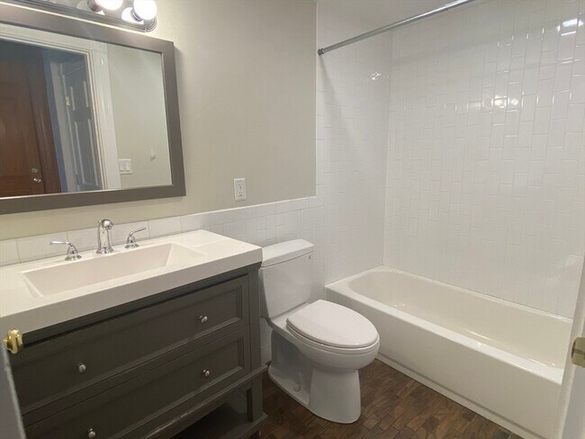 Building Photo - 9 Mt Vernon St